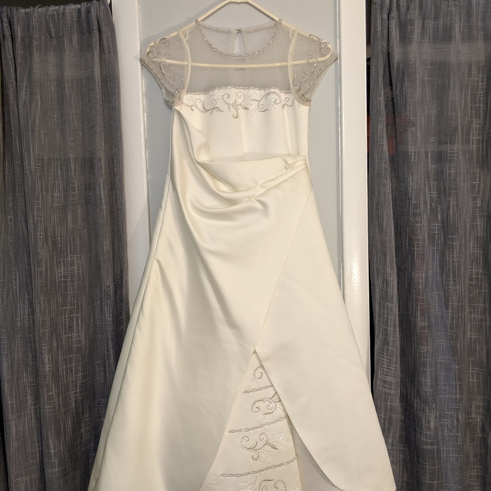 White girls communion dress
